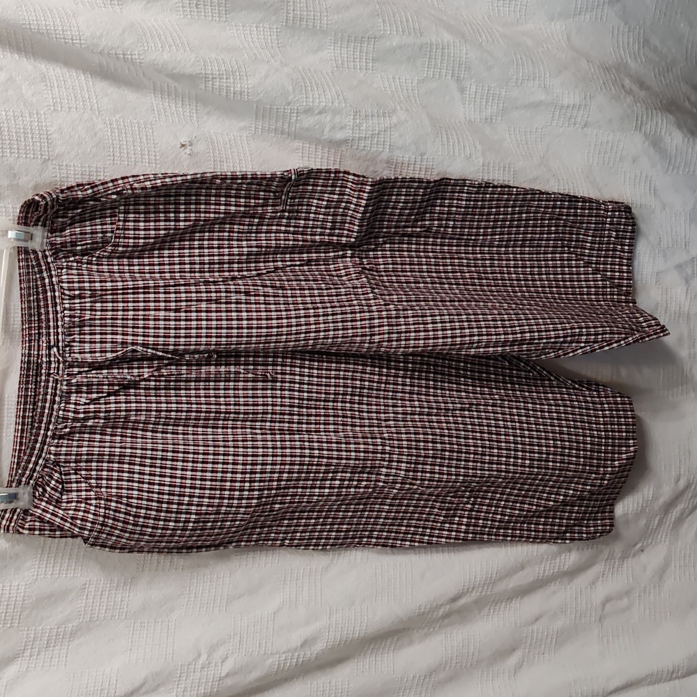 Fashion Bug black and white checkered capris 18/20w